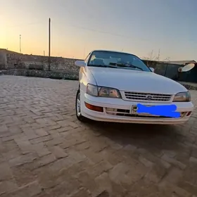 Toyota Corona 1995