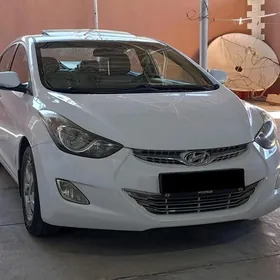 Hyundai Elantra 2013