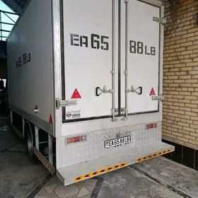 Mitsubishi Canter 2025