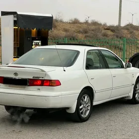 Toyota Camry 2000