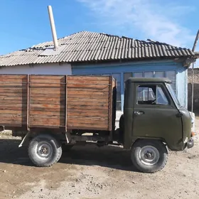 UAZ 452 1985