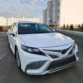 Toyota Camry 2022
