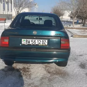 Opel Vectra 1993