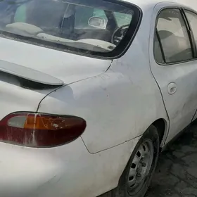 Hyundai Elantra 1998