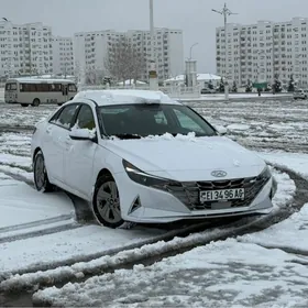 Hyundai Elantra 2022
