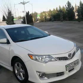 Toyota Camry 2014