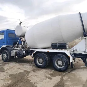 Mercedes-Benz ACTROS 3331 2004