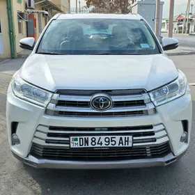 Toyota Highlander 2018