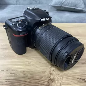 Nikon D7500