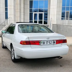 Toyota Camry 2000