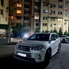 Toyota Highlander 2019