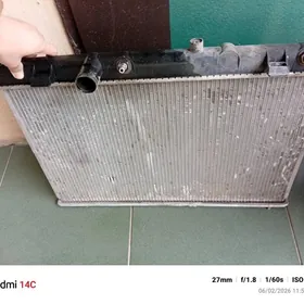 Nissan versa ratyatyr