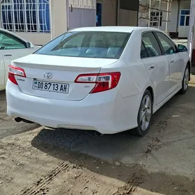 Toyota Camry 2013