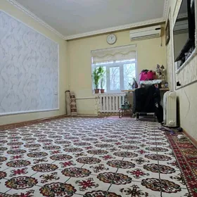 Мир 2 4/1 этаж 2 комн