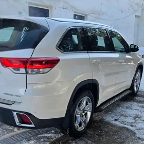 Toyota Highlander 2017