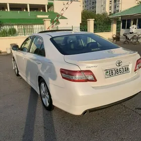 Toyota Camry 2011