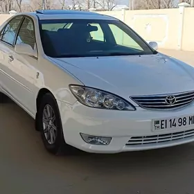 Toyota Camry 2004