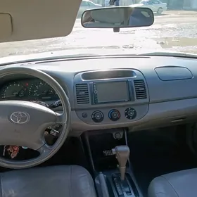 Toyota Camry 2004