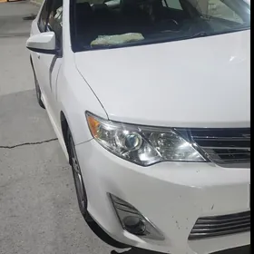 Toyota Camry 2013