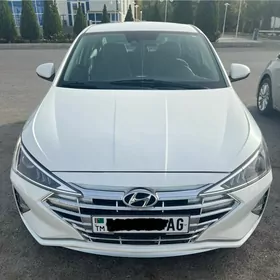 Hyundai Elantra 2020
