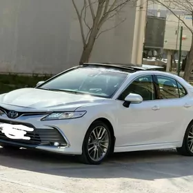 Toyota Camry 2020