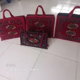 elde dokalan haly sumka