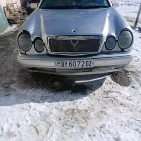 Mercedes-Benz E320 1996