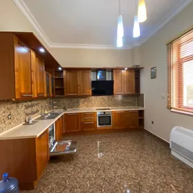 Нефтегаз Элитка  3 ком 2 этаж