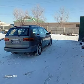 Toyota Sienna 1999
