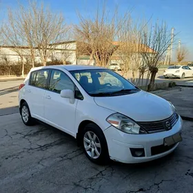 Nissan Versa 2012