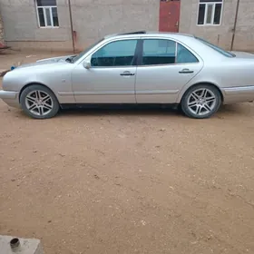 Mercedes-Benz E320 1997