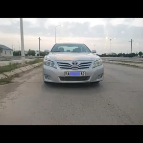 Toyota Camry 2011