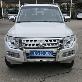 Mitsubishi Pajero 2017