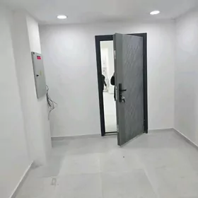 eyesinden gurtly podwal 160m2