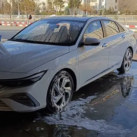 Hyundai Elantra 2025