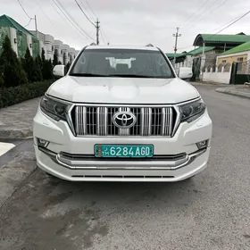 Toyota Land Cruiser Prado 2022