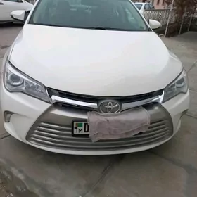 Toyota Camry 2015