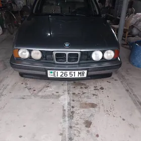 BMW 525 1989