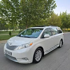 Toyota Sienna 2016
