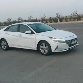 Hyundai Elantra 2021