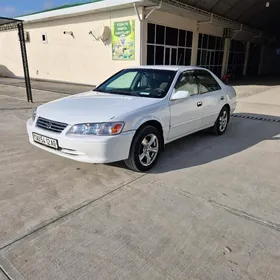 Toyota Camry 2000