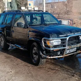 Nissan Pathfinder 1992