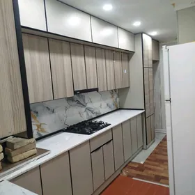 3 etaj kuhuni garnitur