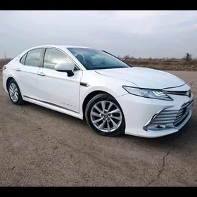 Toyota Camry 2022