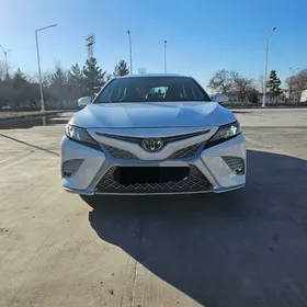 Toyota Camry 2020