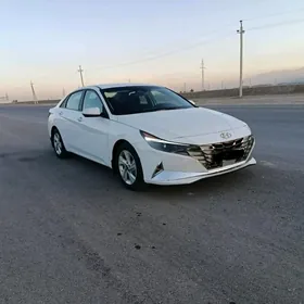 Hyundai Elantra 2022