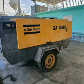 JCB Polemaster Plus 2009