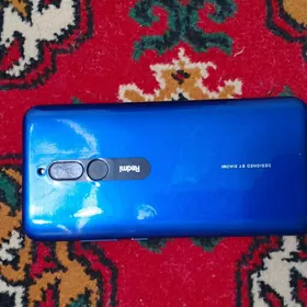 Redmi 8  4/64 Gb