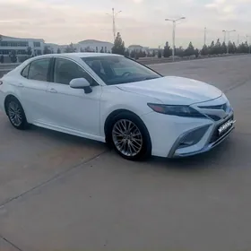 Toyota Camry 2020