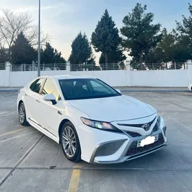 Toyota Camry 2022